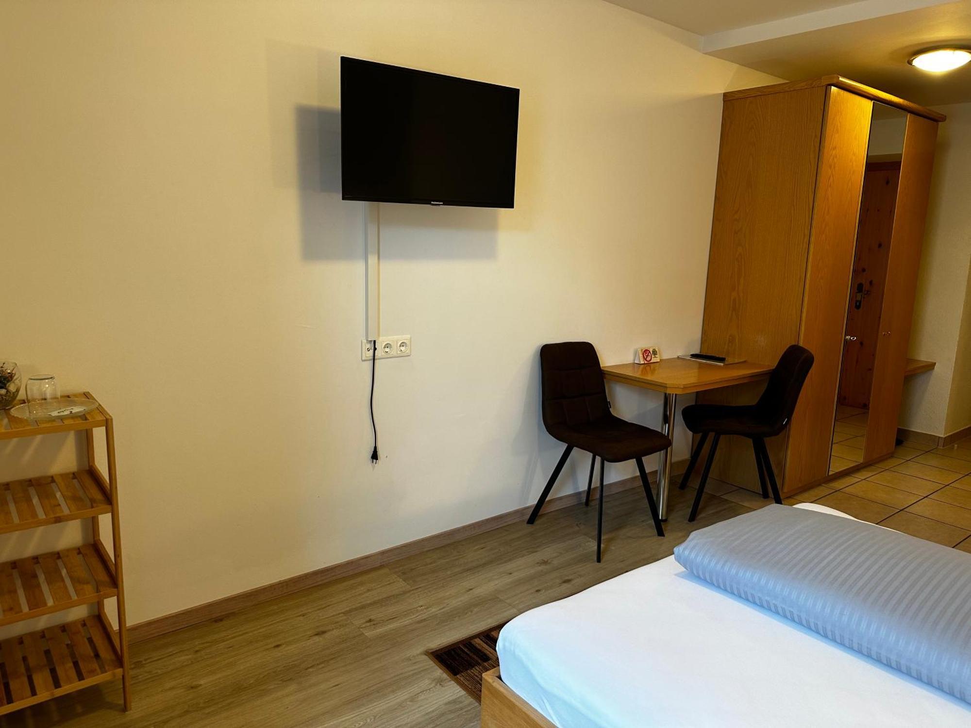 샤르니츠 Goldener Adler B&B 외부 사진